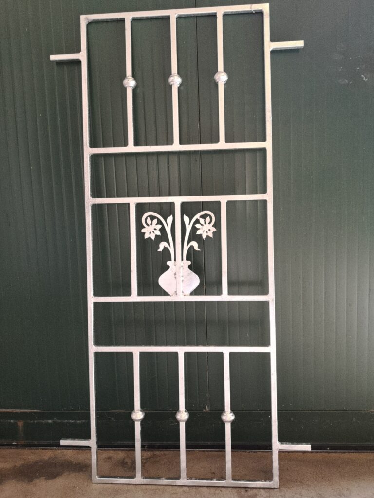 Elementi decorativi in ferro battuto